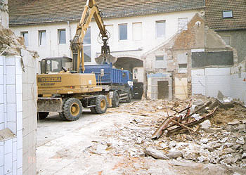 Abrißarbeiten im öffentlichen Raum